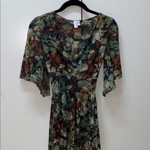 a mid sleeve blouse!